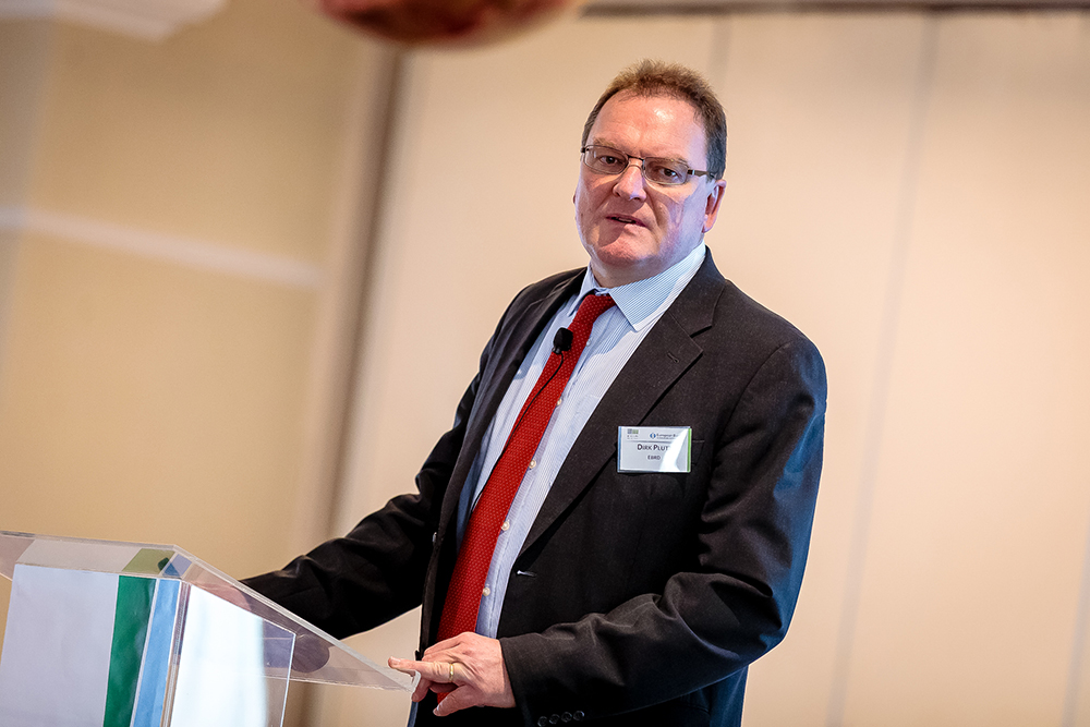 Dirk Plutz az EBRD Közbeszerzés szabályozással foglalkozó területének társigazgatója